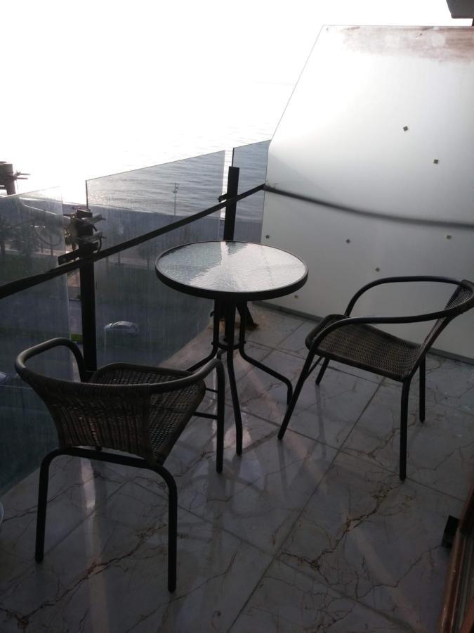 Apartment On The Back Sea Batumi Eksteriør bilde