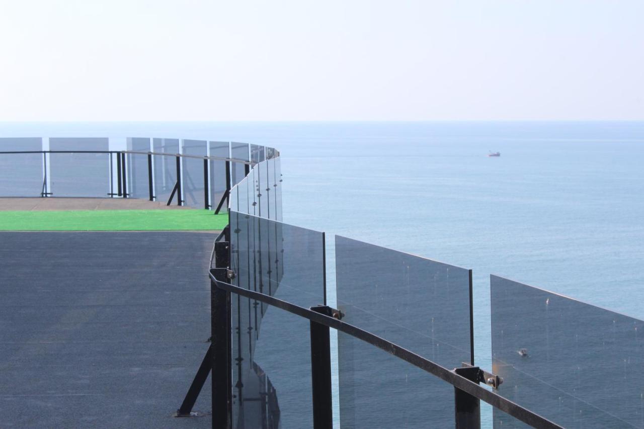 Apartment On The Back Sea Batumi Eksteriør bilde